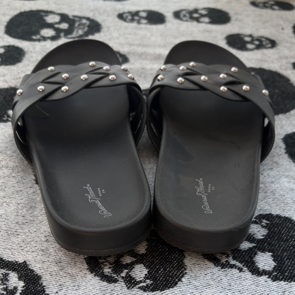 Universal Thread Black Sandals with Silver Studs - Picture 4 of 6